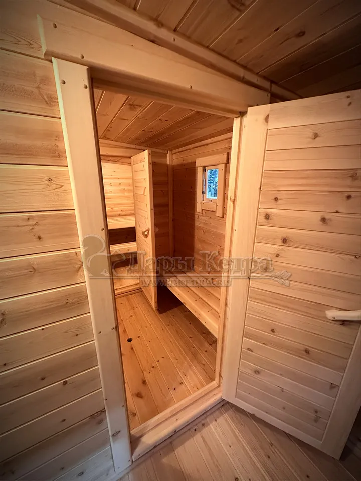 Каркасно-щитовая баня из кедра «Макси» с верандой